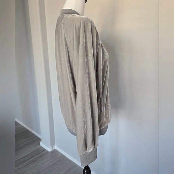 Daya By Zendaya Velour Velvet Silver Gray Track Jacket Zip Up Long Sleeve Sz XS - Picture 7 of 16